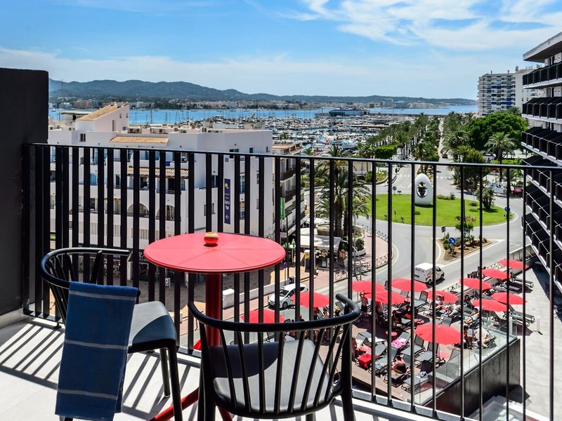 Hotel Vibra District 25