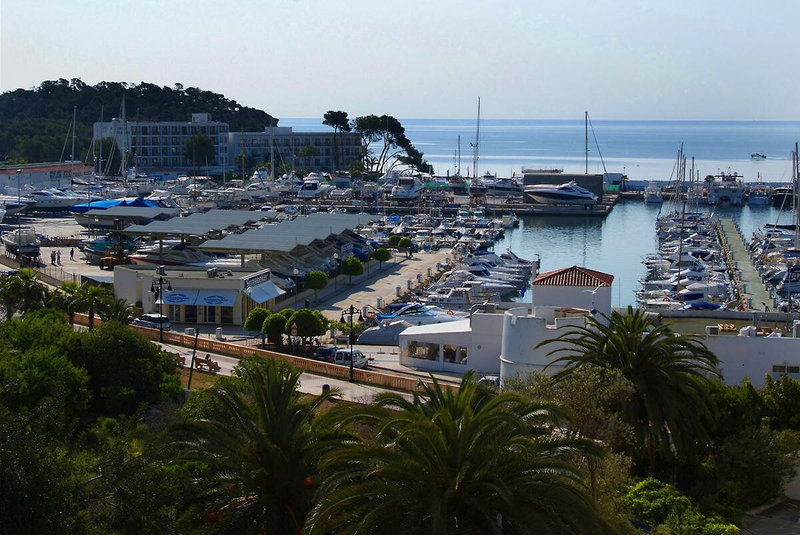 Invisa Hotel La Cala 3