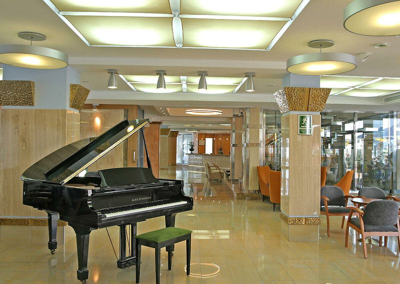 Invisa Hotel La Cala 10