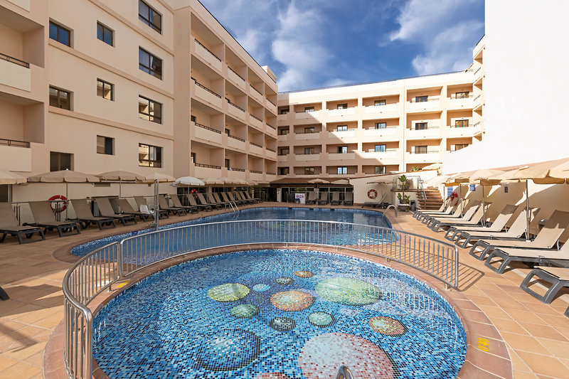 Invisa Hotel La Cala 3