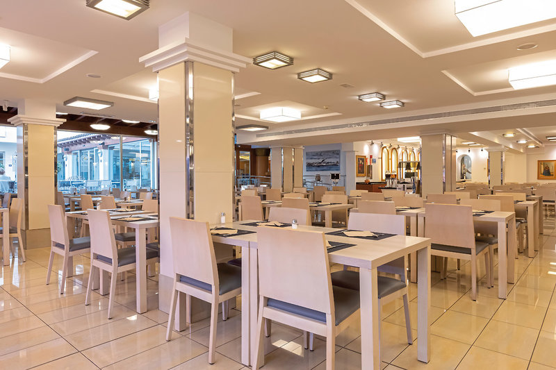 Invisa Hotel La Cala 13