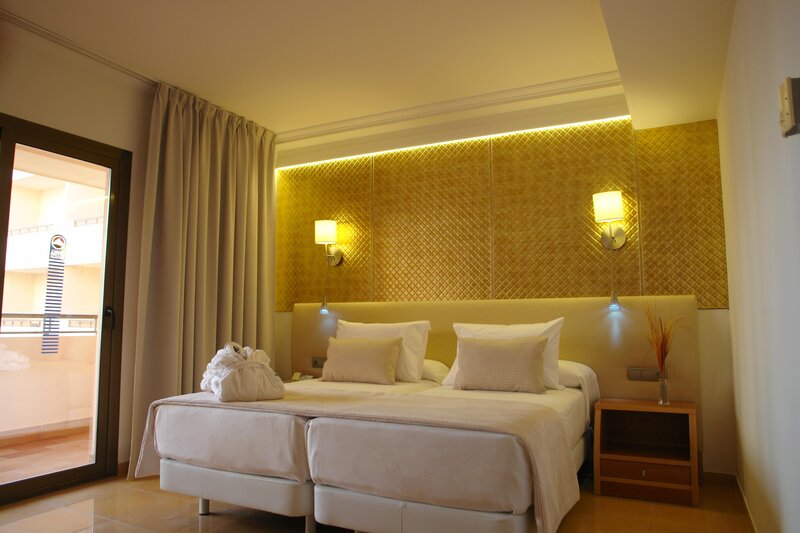 Invisa Hotel La Cala 33