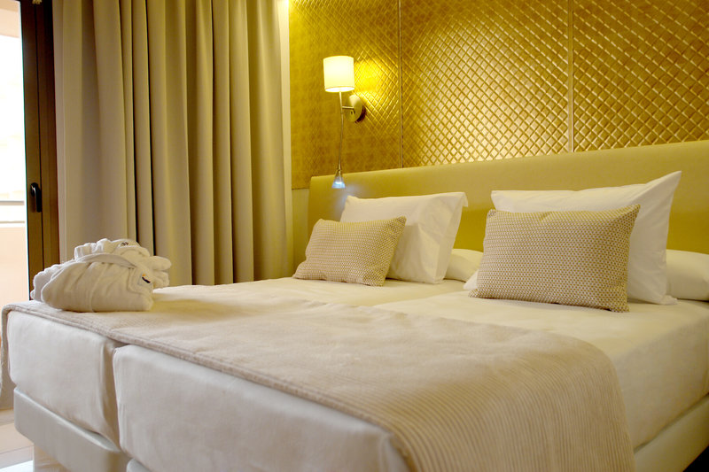 Invisa Hotel La Cala 8