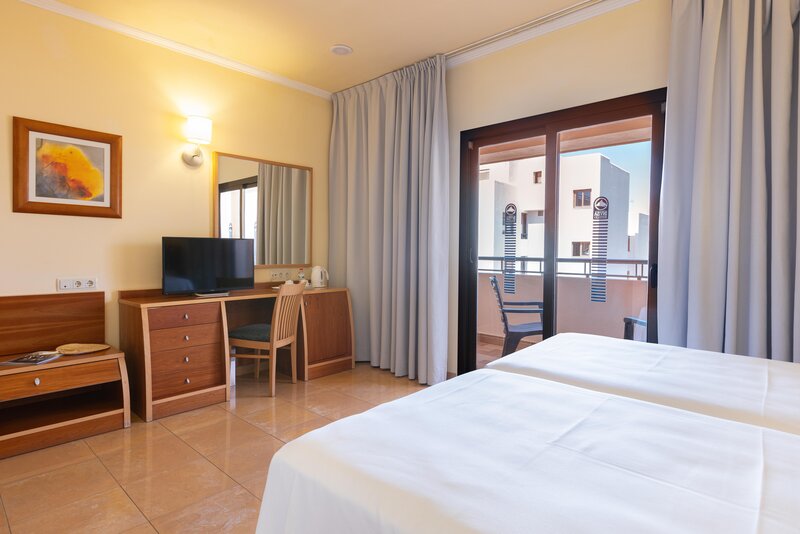 Invisa Hotel La Cala 17