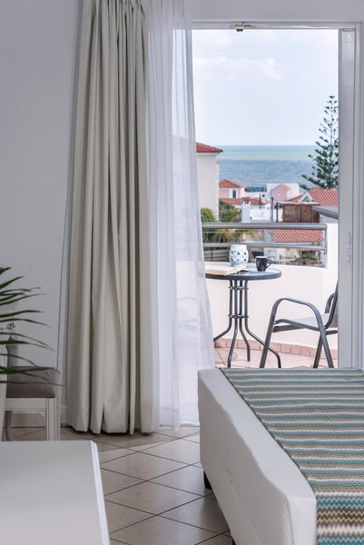Dore Hotel  12