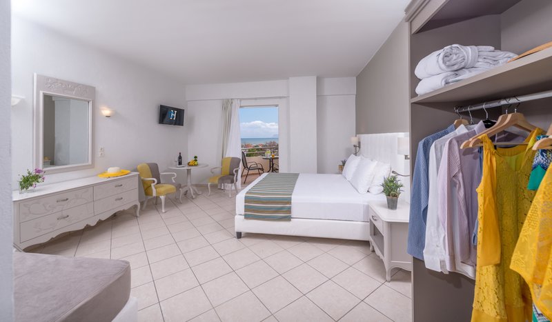Dore Hotel  57