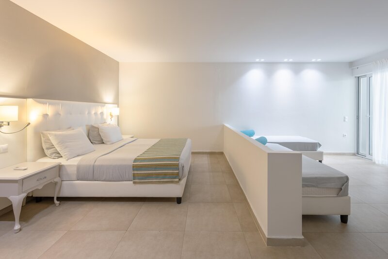 Dore Hotel  63