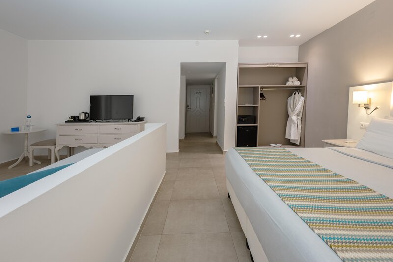 Dore Hotel  73