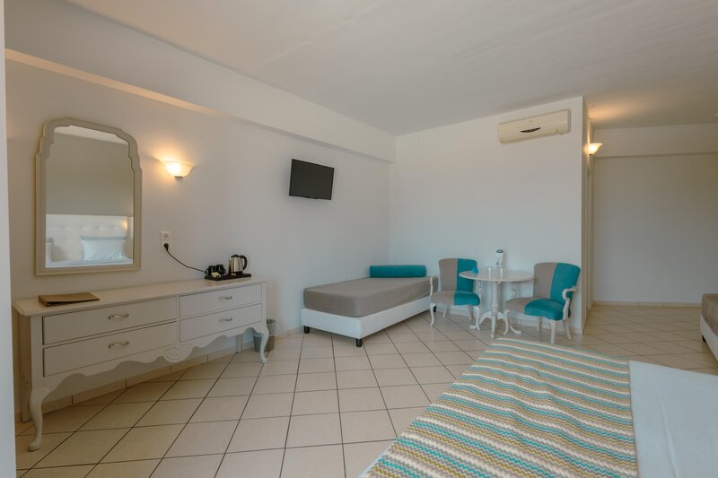 Dore Hotel  78
