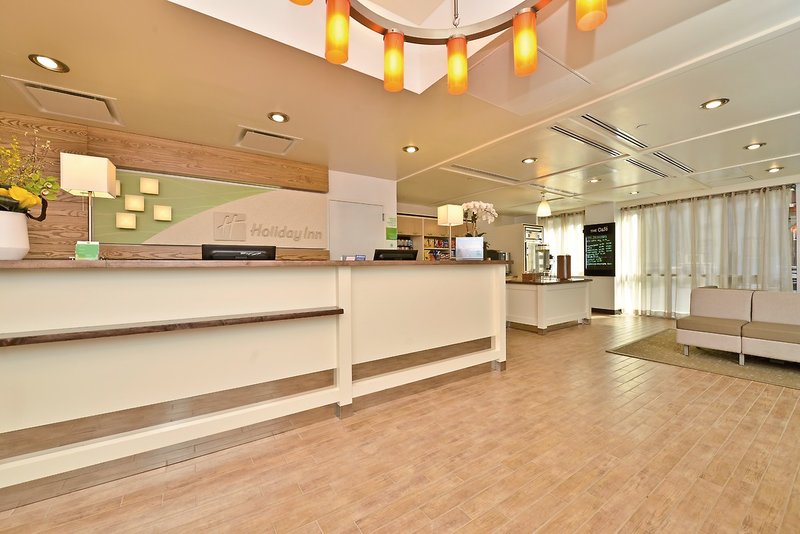 Holiday Inn Lower East Side 7