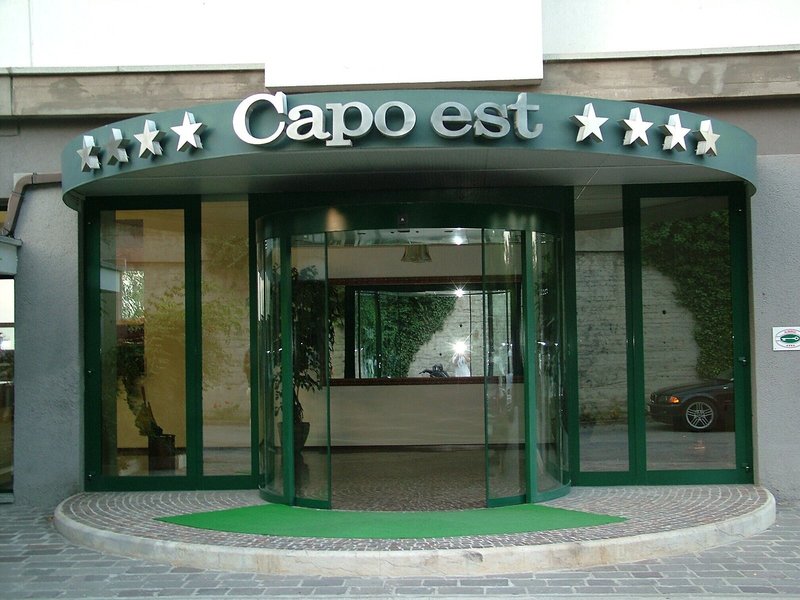 Capo Est 1 - Exterior