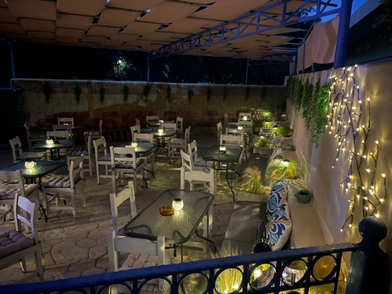 Hotel Kourkoumelata 23