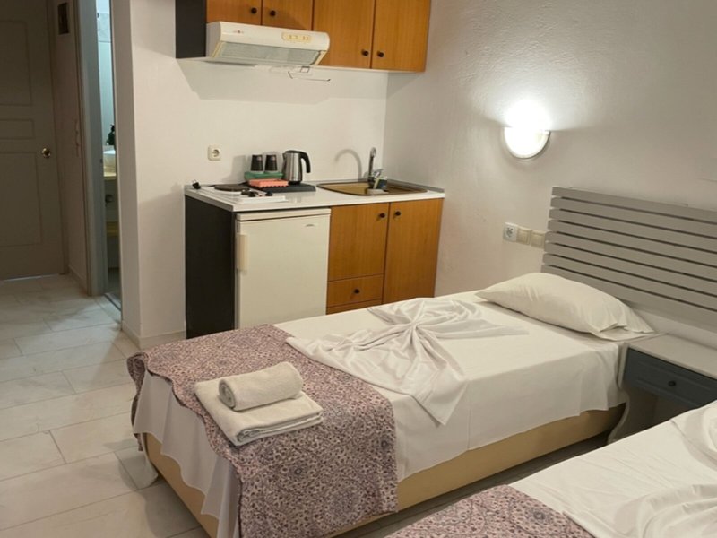 Hotel Kourkoumelata 27