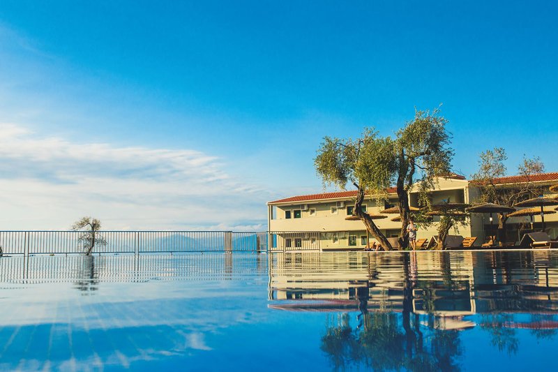 Robolla Beach Apart Hotel 4