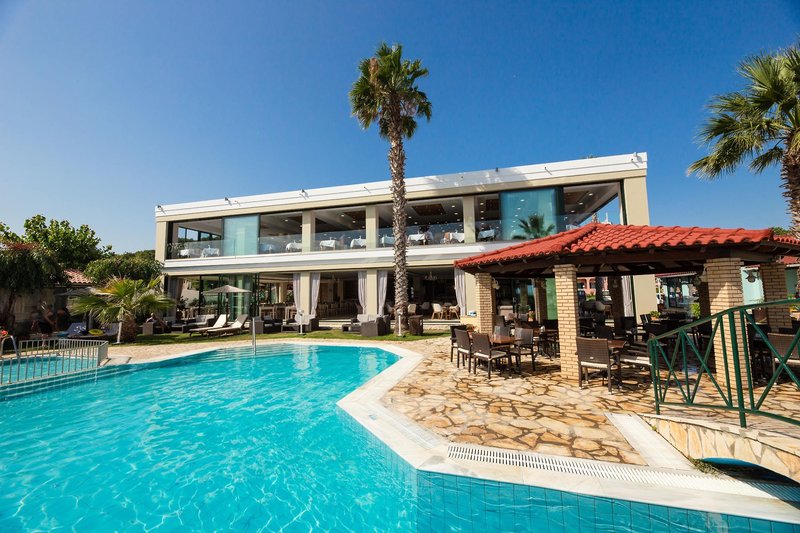 Robolla Beach Apart Hotel 12