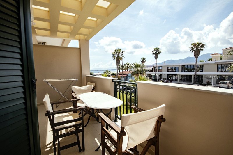 Robolla Beach Apart Hotel 36