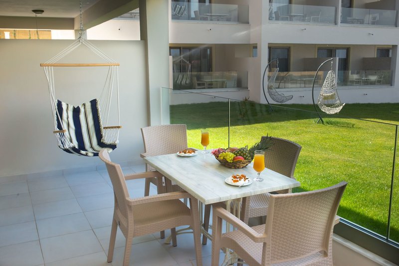 Robolla Beach Apart Hotel 40