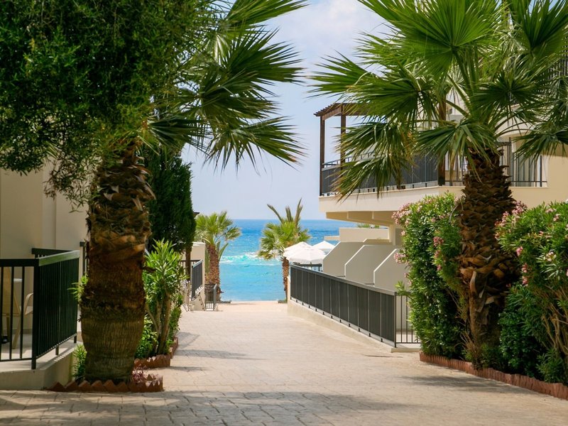 Louis Paphos Breeze 2
