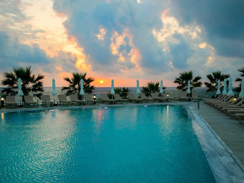 Louis Paphos Breeze 11