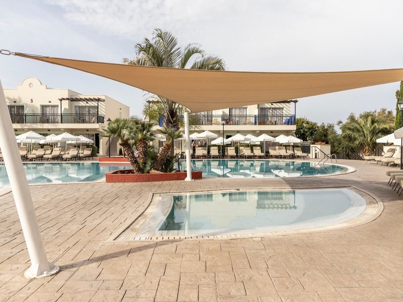 Louis Paphos Breeze 15