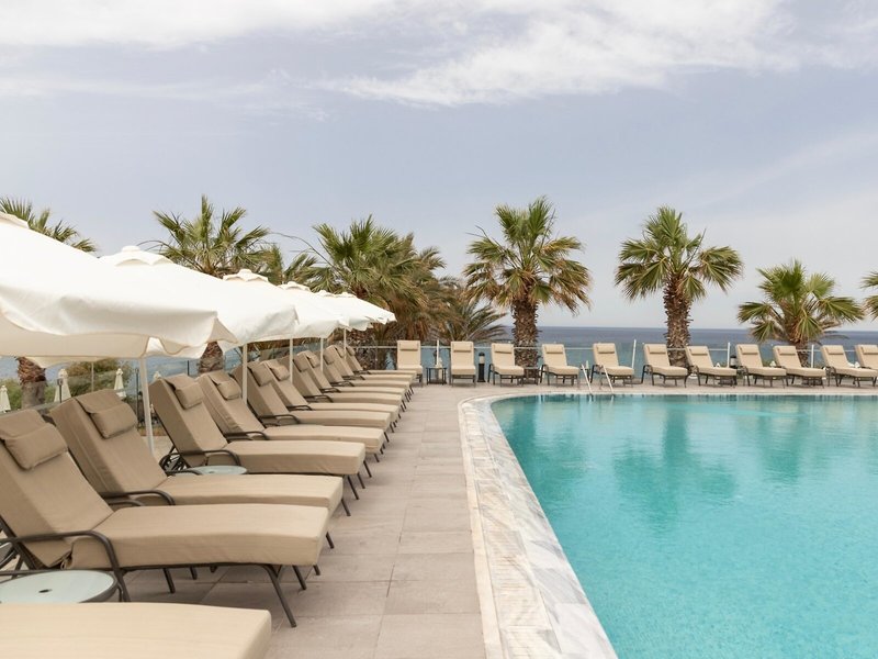 Louis Paphos Breeze 17