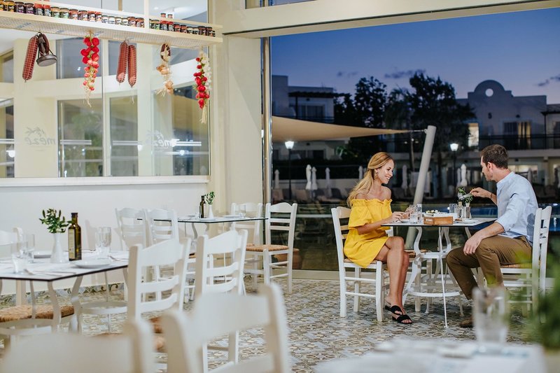 Louis Paphos Breeze 21