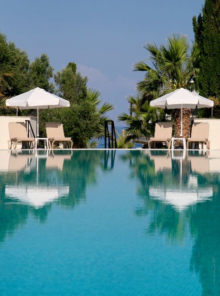 Louis Paphos Breeze 26