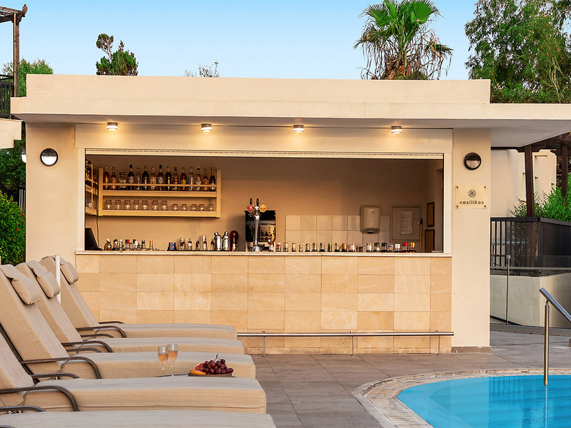 Louis Paphos Breeze 7