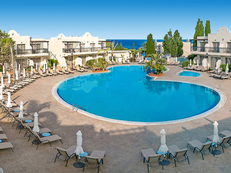 Louis Paphos Breeze 8