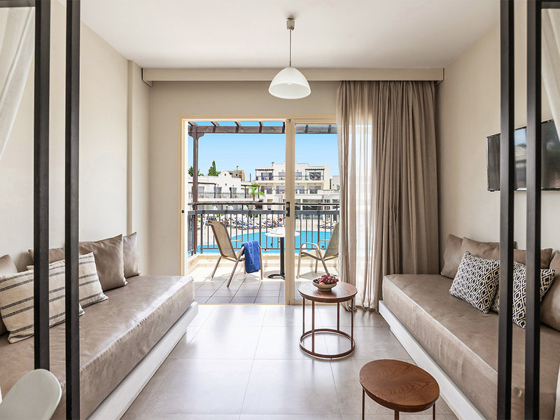 Louis Paphos Breeze 11