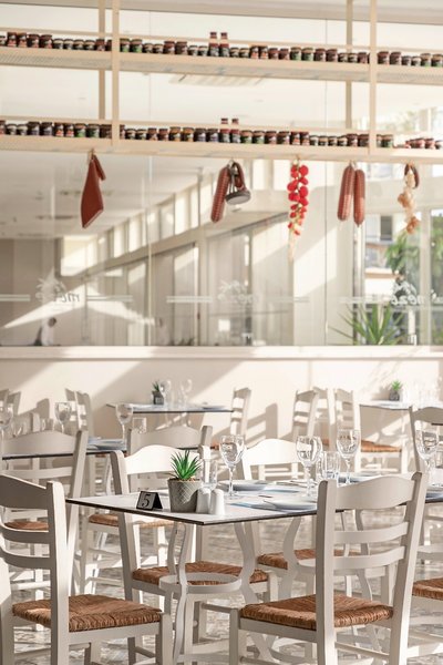 Louis Paphos Breeze 13