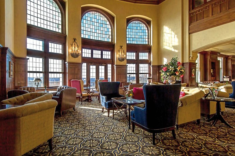 Fairmont Hotel Macdonald 11