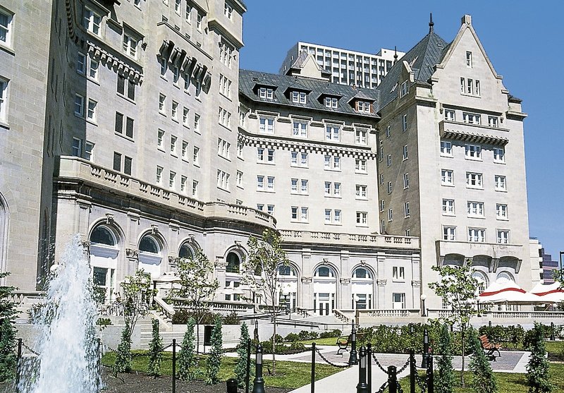 Fairmont Hotel Macdonald 17