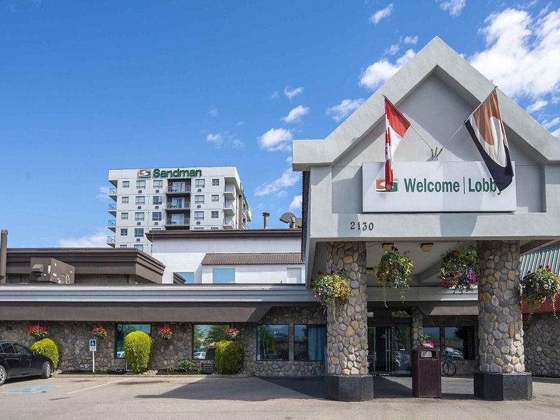 Sandman Hotel & Suites Kelowna 1