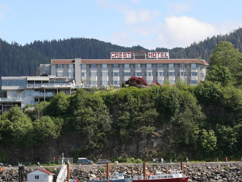 Crest Hotel 1