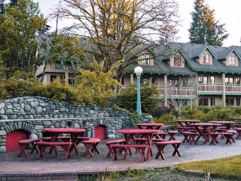 Painter's Lodge 5