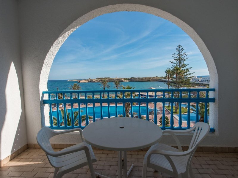 Regency Hotel & Spa 18