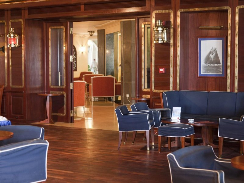 Regency Hotel & Spa 25