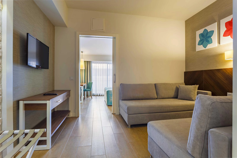 Terrace Elite Resort 8