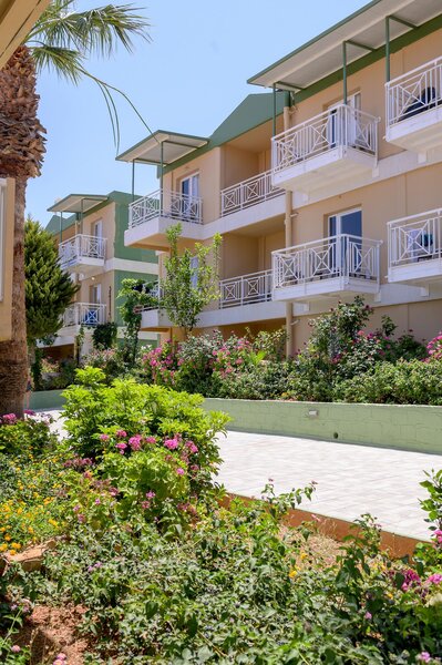 Aqua Sun Village 33