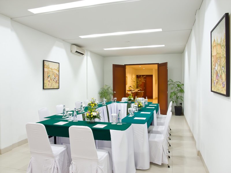 The Rani Hotel & Spa 8