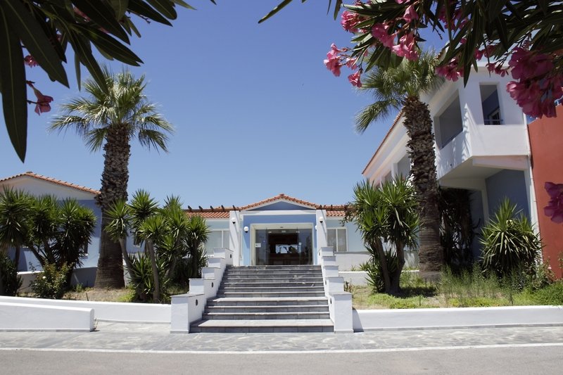 Zefiros Beach Hotel 2