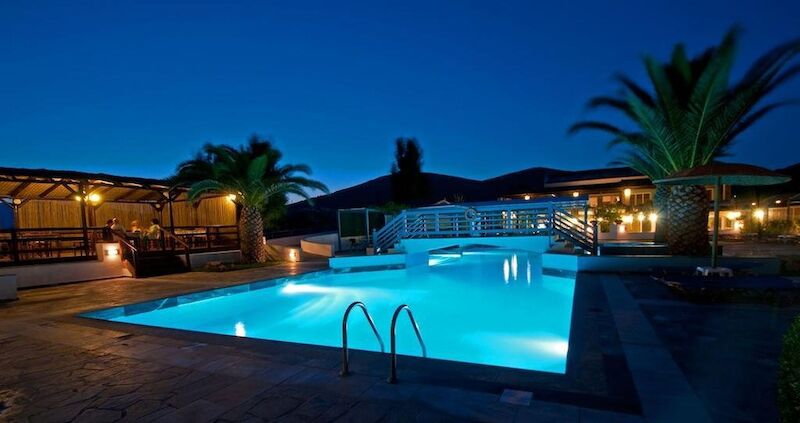 Zefiros Beach Hotel 6