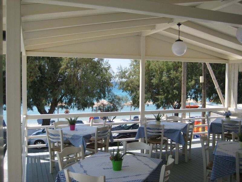Zefiros Beach Hotel 10