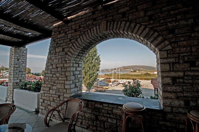 Zefiros Beach Hotel 11