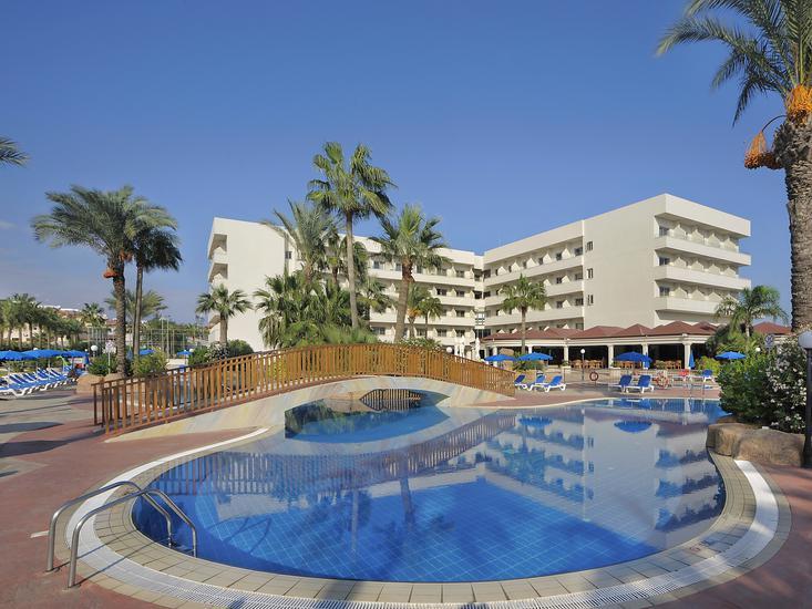 Nissiana Hotel & Bungalows 1