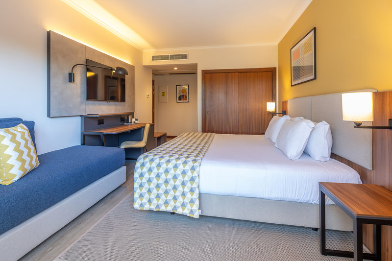 Holiday Inn Algarve Albufeira by IHG 4