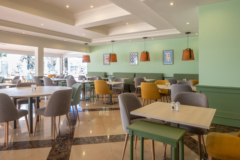 Holiday Inn Algarve Albufeira by IHG 16