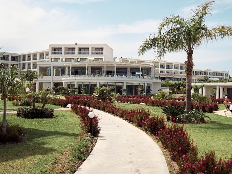 Asterias Beach Resort 3