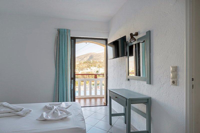 Paloma Garden & Corina Hotel 8